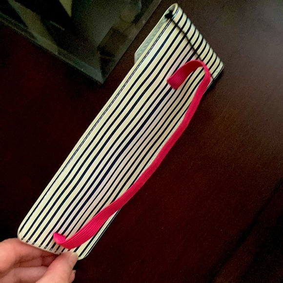 NWT Vera Bradley Pen Pouch- Pattern: Water Bouquet Stripe - Picture 5 of 7